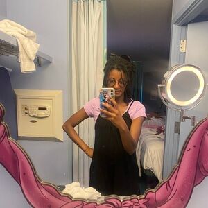 Meet your Posher, Joanie